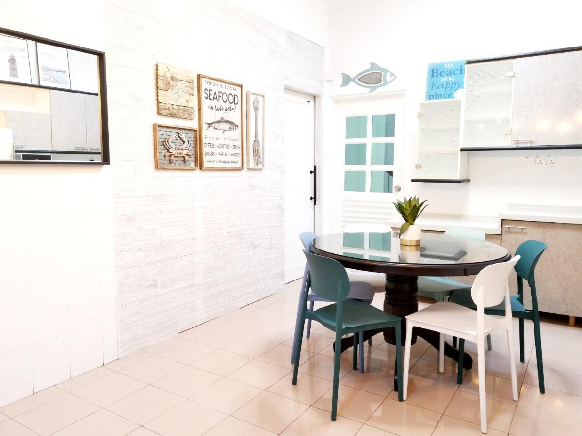 527 Beachhouse L 5 Bedroom With Swimming Pool - 3Min Walk To The Beach تانجونغ بونغاه المظهر الخارجي الصورة